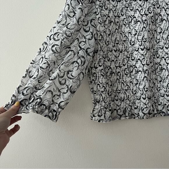 Aritzia Wilfred Tempest Short Sleeve Smocked Blouse - Picture 3 of 6